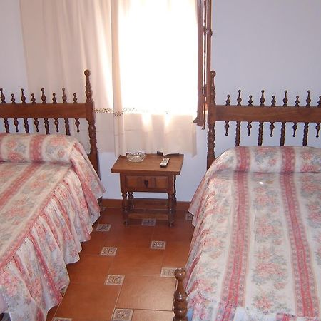 Meson De Lagartera Hotel Room photo